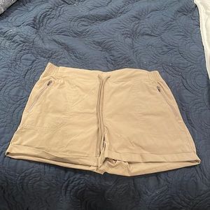 Cute Eddie Bauer cuffed Shorts